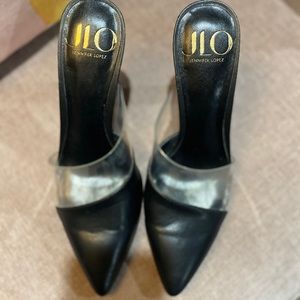 Jennifer Lopez black leather heel